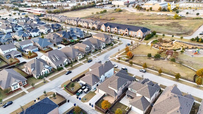 Building Photo - What's special