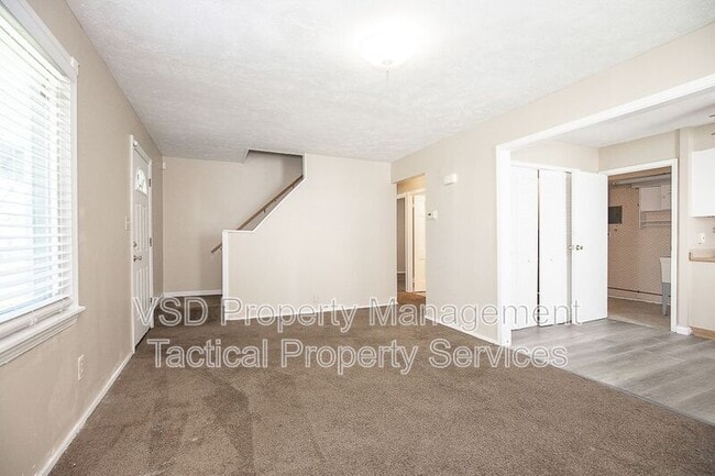 Building Photo - 374 E 232nd St