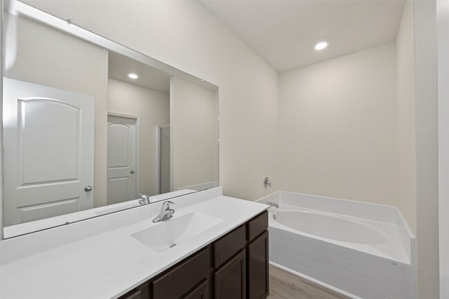 Building Photo - 10623 Lost aples Dr