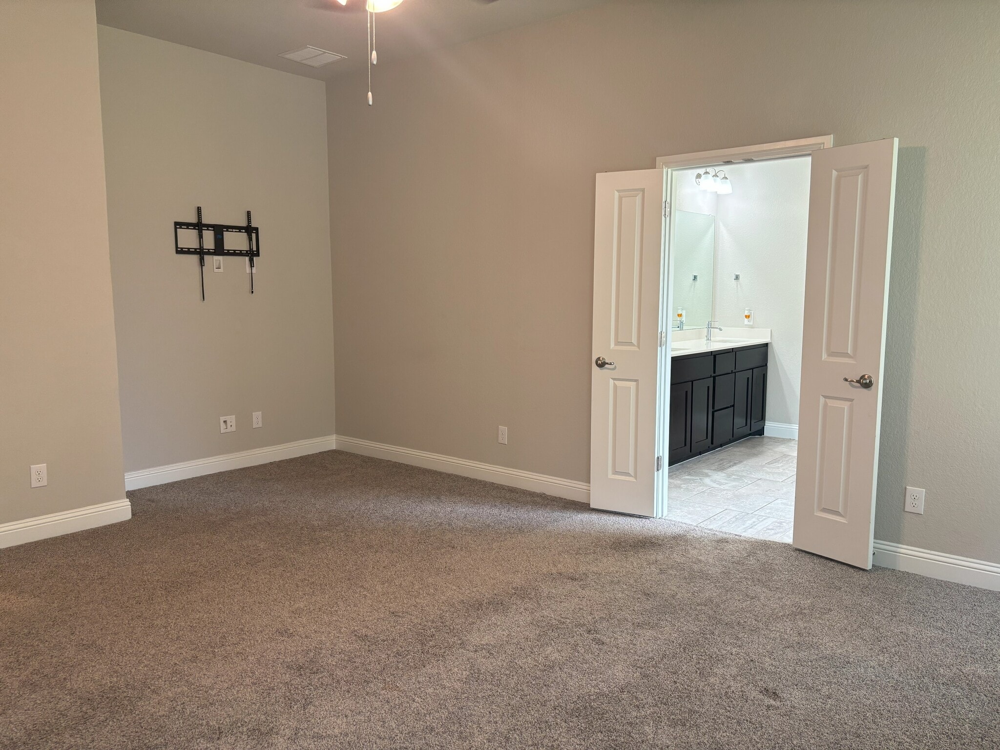 Primary Bedroom - 702 Audrey Ln