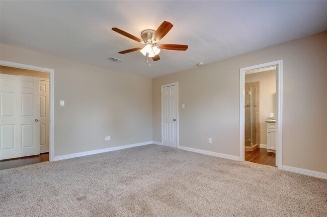 Building Photo - 12010 Mulholland Dr