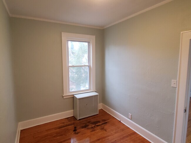 Building Photo - 130 Norman Rd