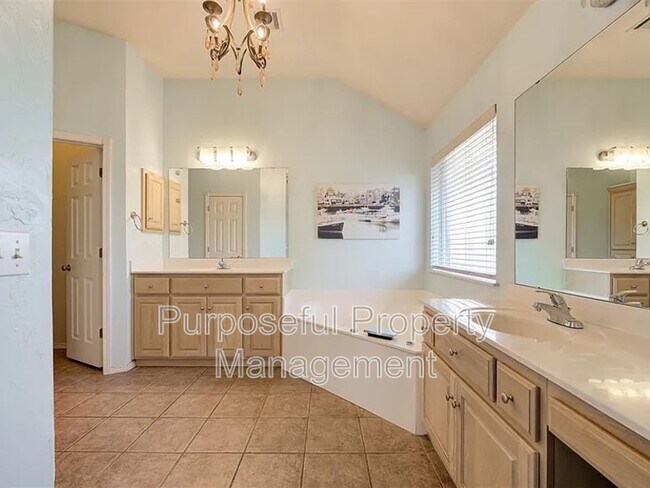 Building Photo - 7320 Stinchcomb Dr