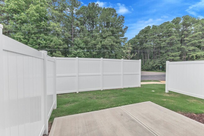 Building Photo - 3/3.5 Townhome Walking Distance to NC State