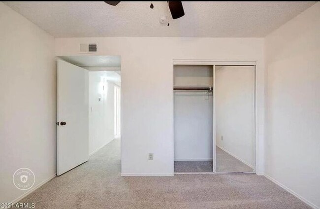 Building Photo - MOVE IN SPECIALS!! Stunning 3 bedroom, 2.5 bathroom Townhome in Mesa, AZ.