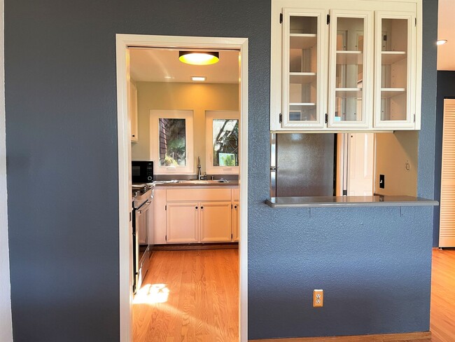 Building Photo - 515 Headlands Ct