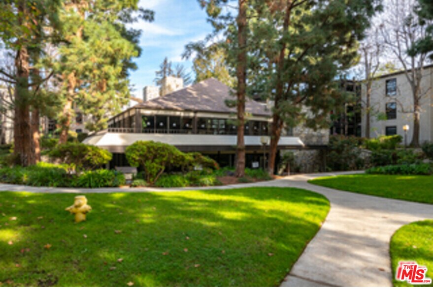 Building Photo - 7742 Redlands St