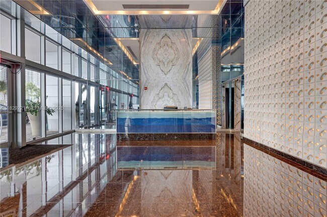 Building Photo - 335 S Biscayne Blvd