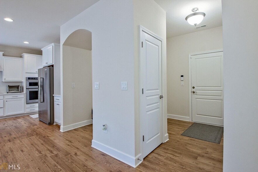 Building Photo - 212 Florence Rd