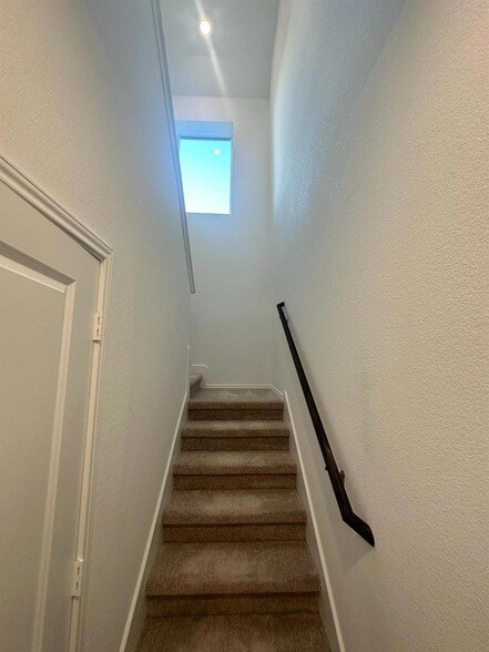 Building Photo - 1018 Ascari Ct