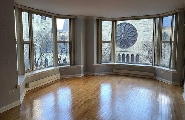 Building Photo - 25 E Superior St