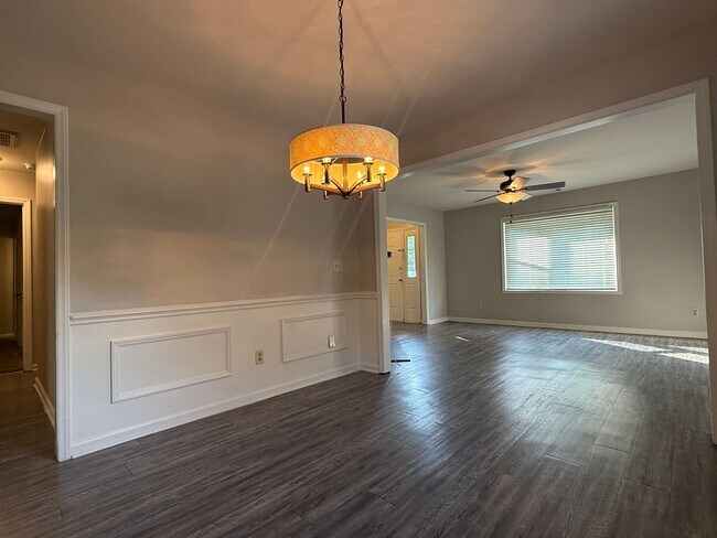 Building Photo - 8317 Summerglen Cir