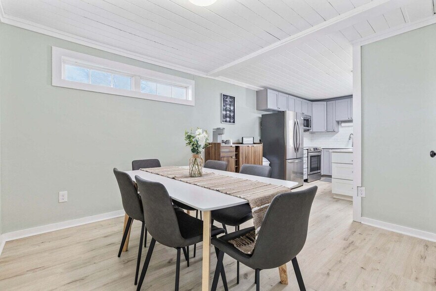 Building Photo - 430 Yaupon Ave