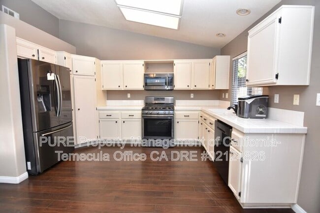 Building Photo - 39588 Bainbridge Cir
