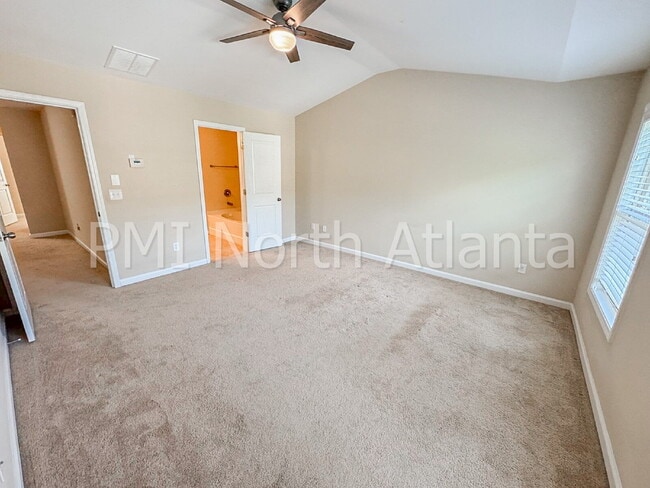 Building Photo - 4140 Madison Bridge Dr