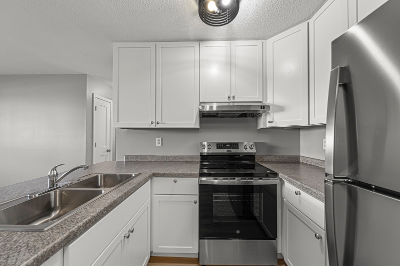 Building Photo - 1402 Division St W
