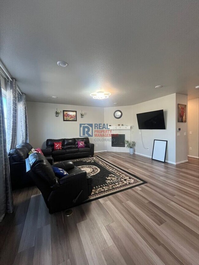 Building Photo - 13621 Crane Ct