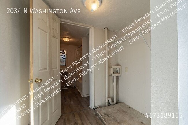 Building Photo - 2034 N Washington Ave