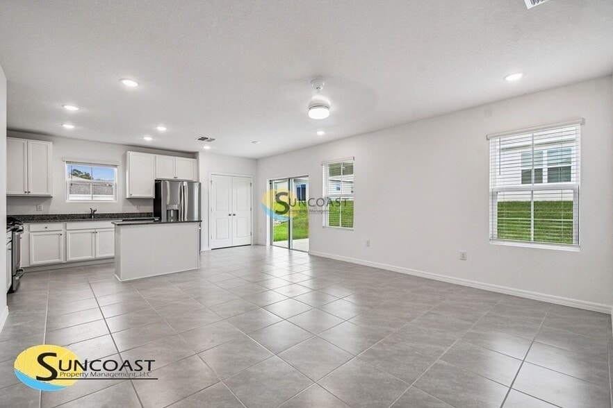 Building Photo - 8271 N Wakefield Dr