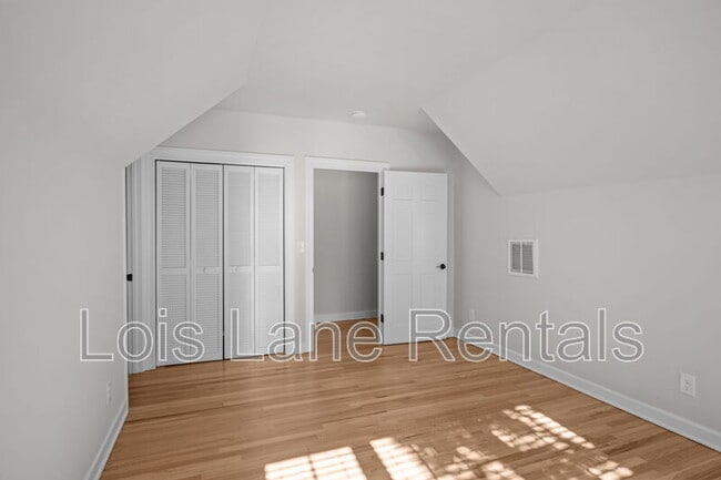 Building Photo - 12 Elliott St