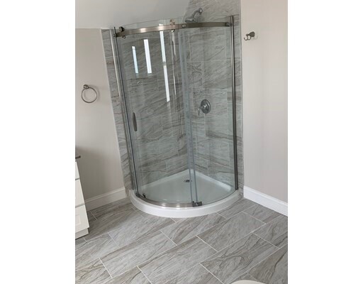 Building Photo - 81 Newton St