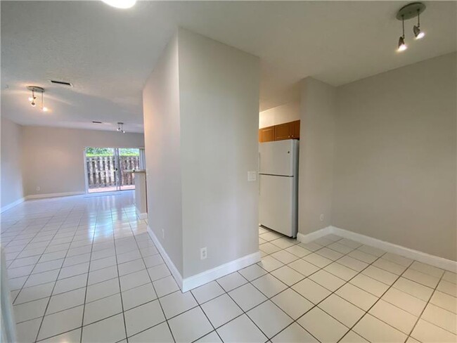 Building Photo - 16045 Emerald Cove Rd