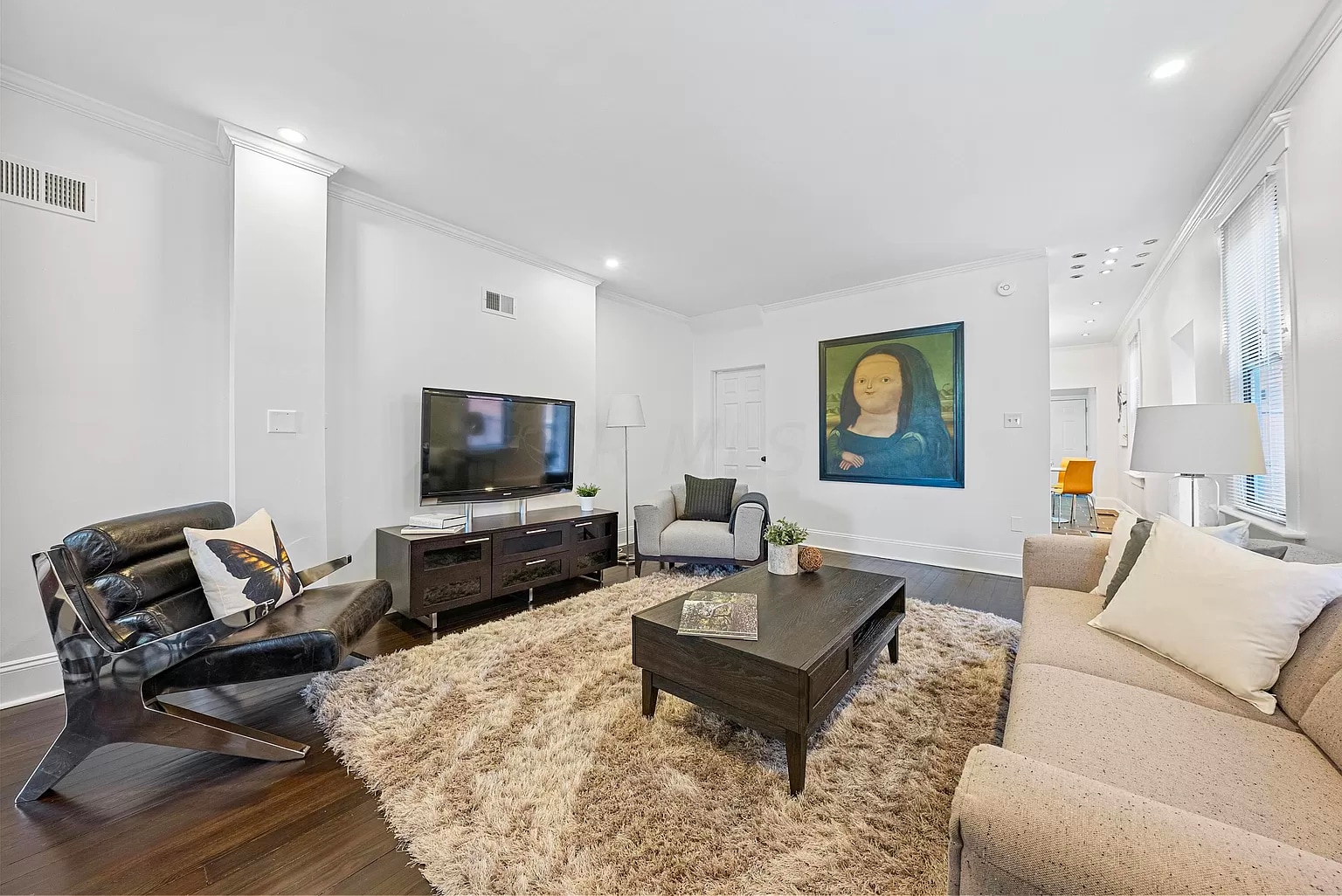 Building Photo - 854 Summit St