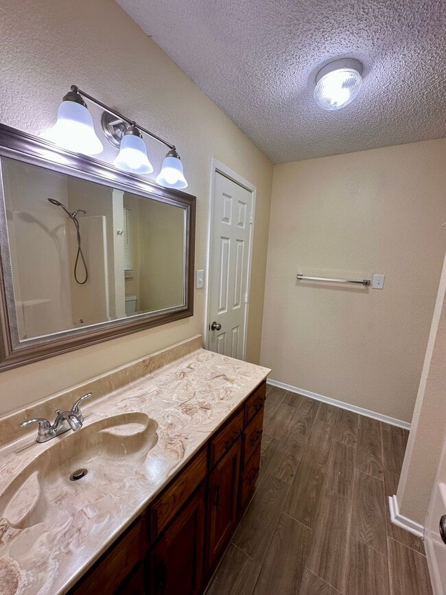 Building Photo - Arlington Duplex For Lease