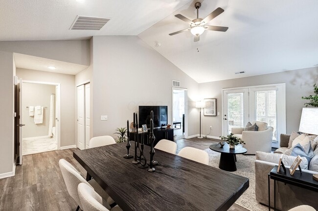 Building Photo - 24 Glade Lp
