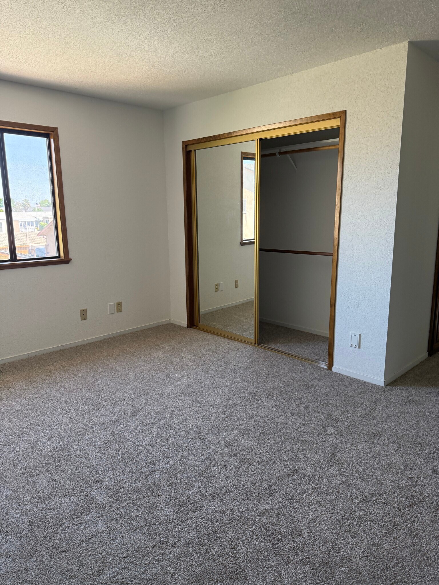 Building Photo - 1815 Azure Ct