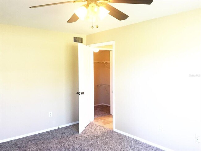 Building Photo - 400 Summit Ridge Pl