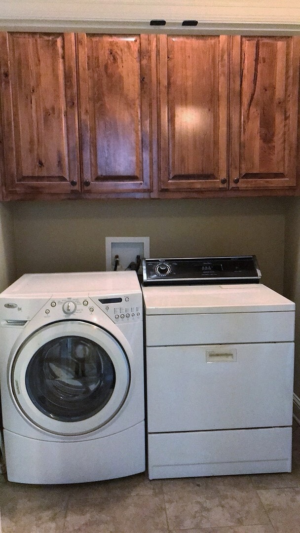 Building Photo - The Perfect Place in Perfect Place!