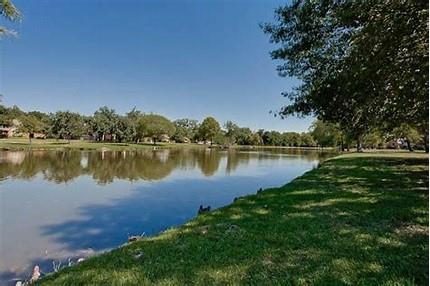 Building Photo - 18731 Gibbons Dr