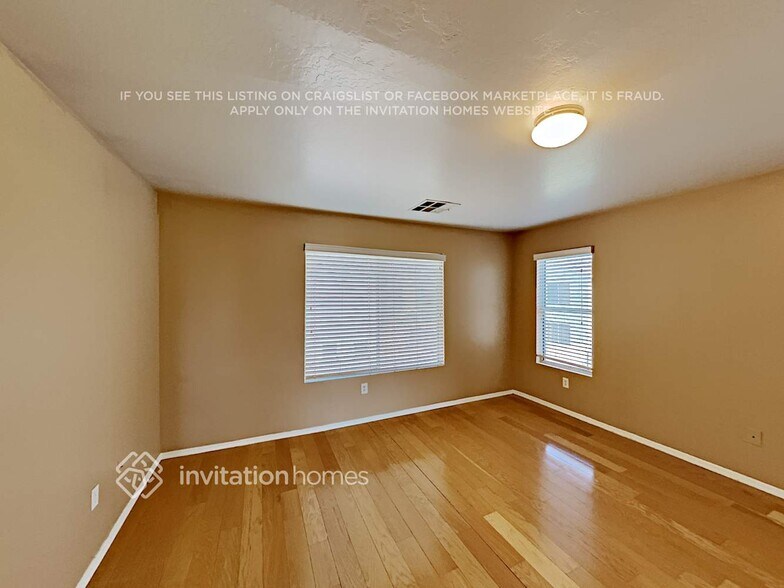 Building Photo - 1323 S 121st Ln