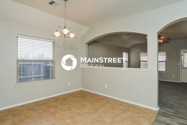 Building Photo - 3 Bedroom Pet-Friendly Home in Mustang, OK with Main Street Renewal