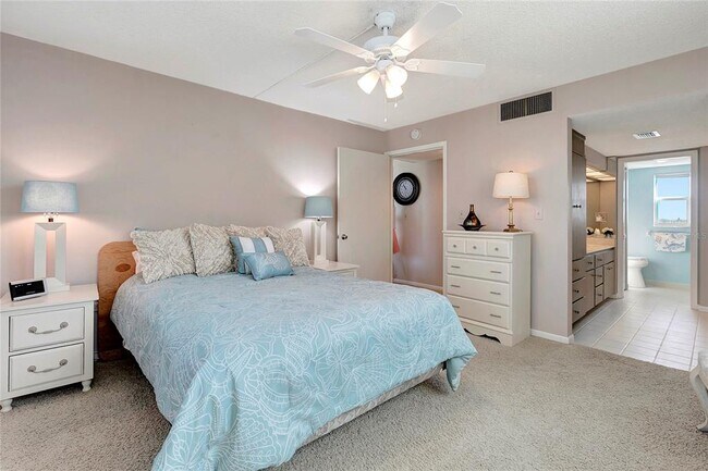 Building Photo - 500 Treasure Island Causeway