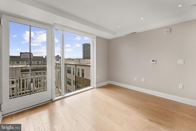 Building Photo - 925 N Fairfax St