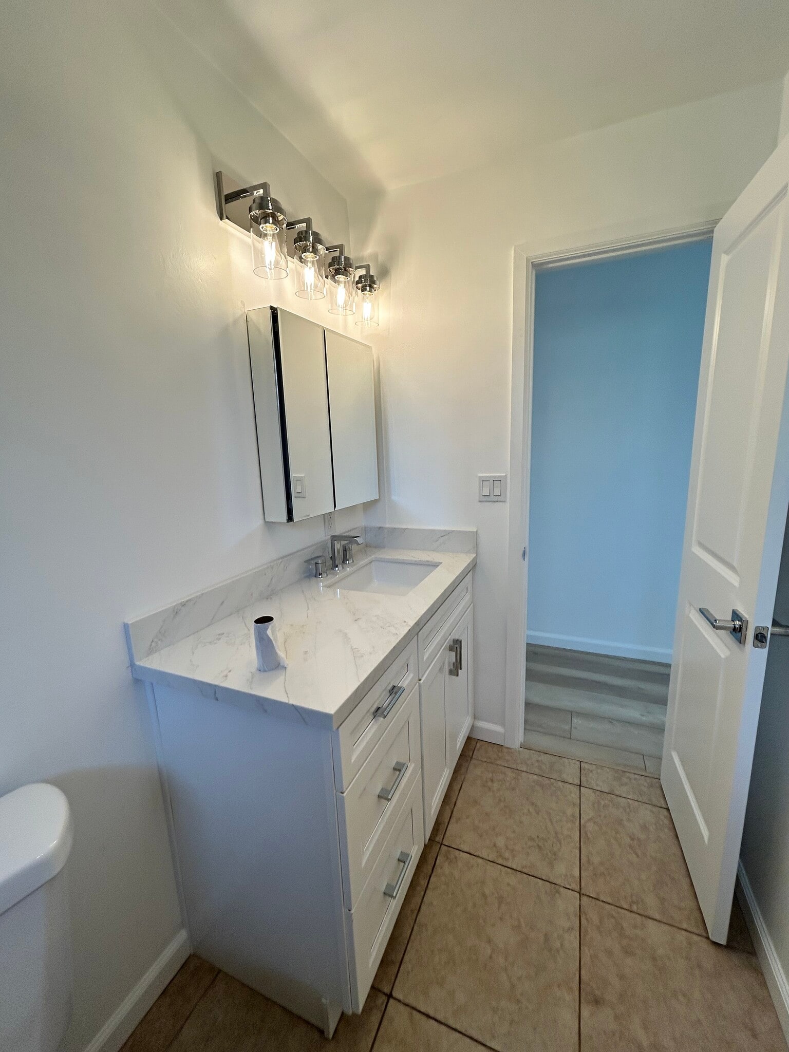 Bathroom #2 - 781 Saxony Rd