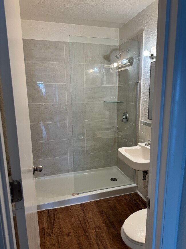 Building Photo - Moline Apartments