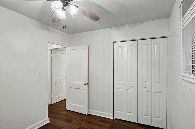 Building Photo - Laurel, MD