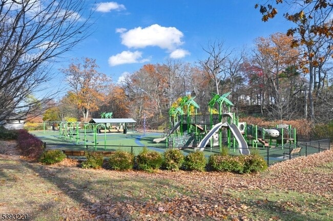 Building Photo - 640 Franklin Ave