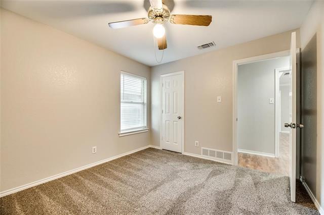 Building Photo - 6108 Paradise Dr