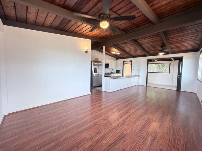 Building Photo - 3 Bedroom 1.5 Bathroom Single Family House Makakilo Home with Yard & Cool Breezes!