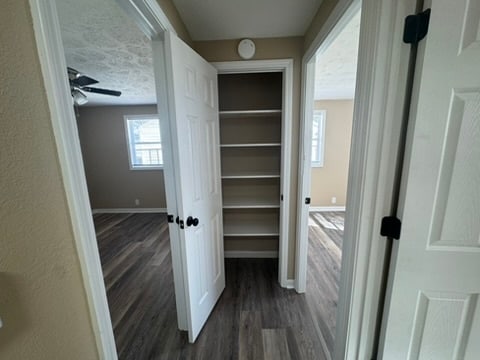 Building Photo - 907 Dover Dr