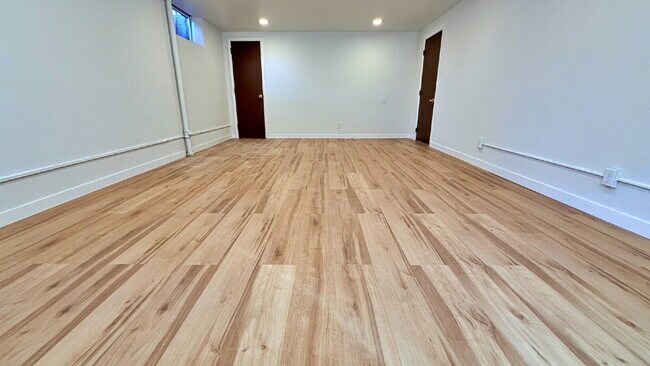 Building Photo - FANTASTIC REMODELED 3 Bed 2 Bath Home in Strayer & Shephards Park Hill Brand New Flooring New Car...