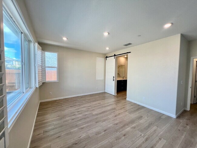 Building Photo - 436 Rose St