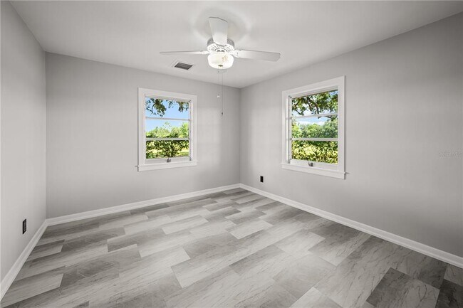 Building Photo - 5005 Lillian Lee Rd