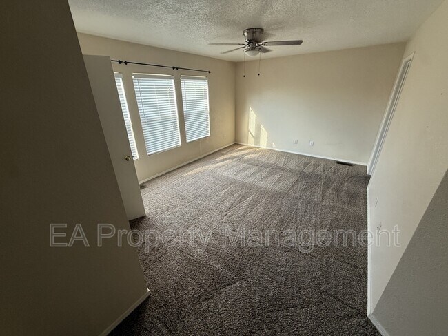 Building Photo - 12516 Snowmass Way NE