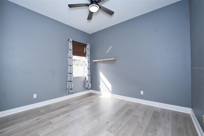 Building Photo - 10513 Palm Cove Ave