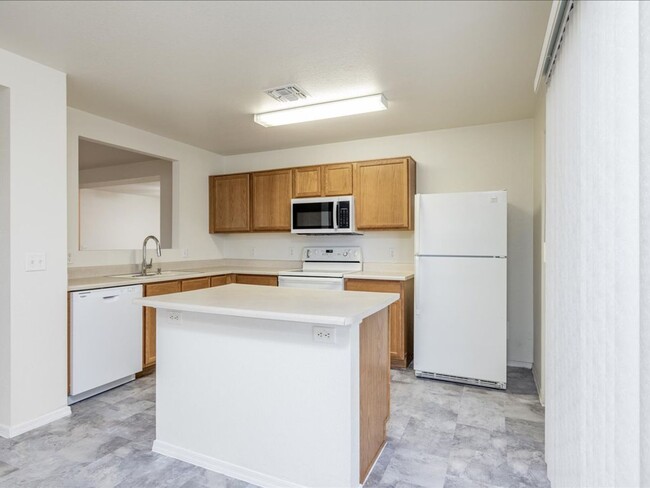 Building Photo - VAIL SCHOOL DISTRICT!!! CORNER LOT NEAR PU...